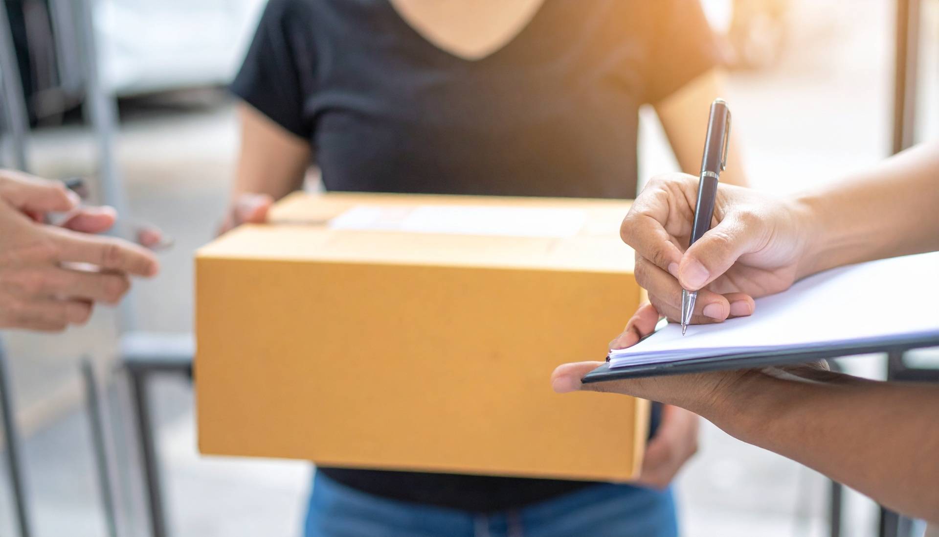 Paketannahme mit Unterschrift | Paketbox für Zuhause